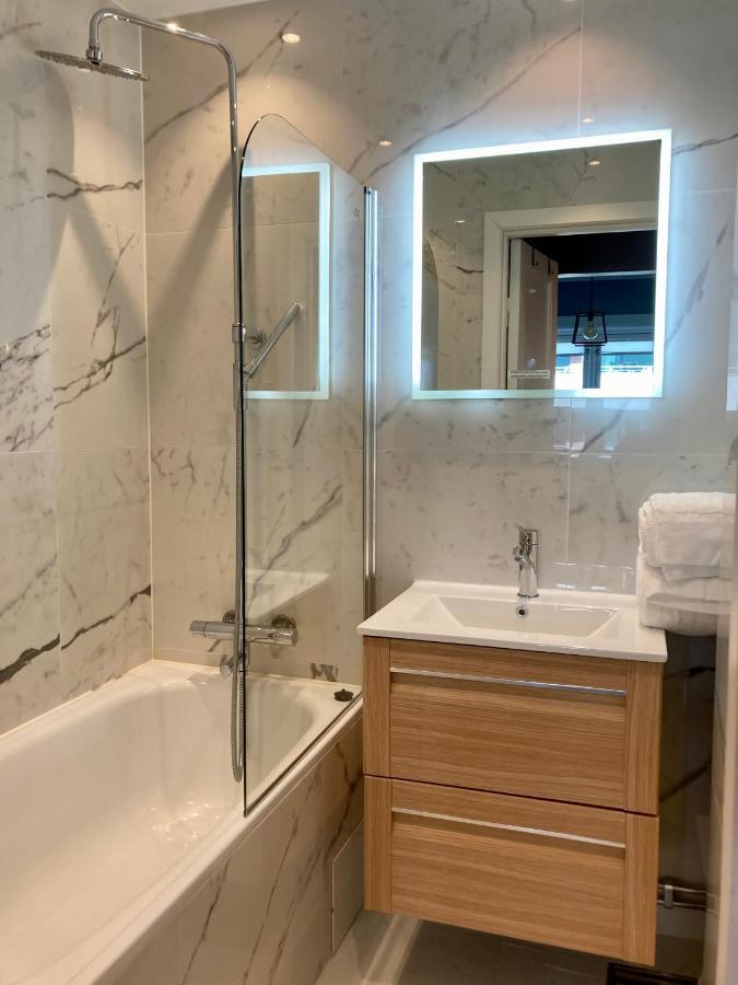 Majorstua, Charming And Modern 2 Bedroom Apartment Oslo Buitenkant foto